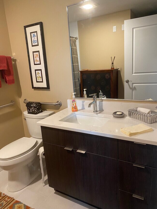 Guest bathroom - 69 Etna Rd
