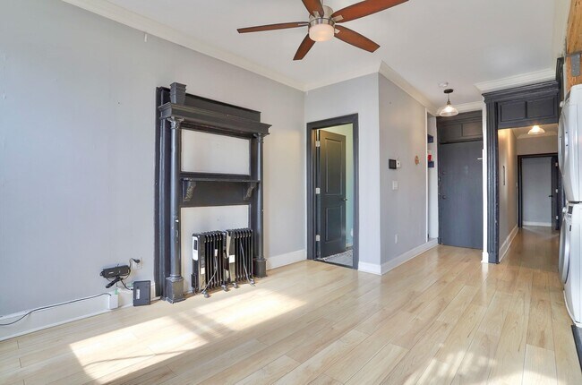 Building Photo - 388 Baldwin Ave