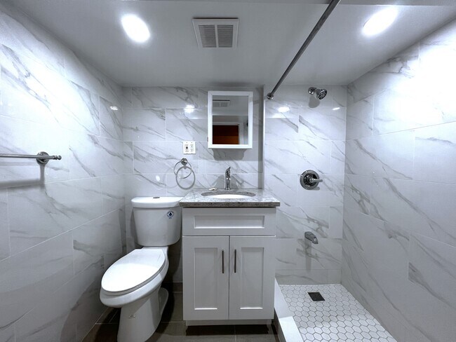 Building Photo - 67-135-135 Dartmouth St