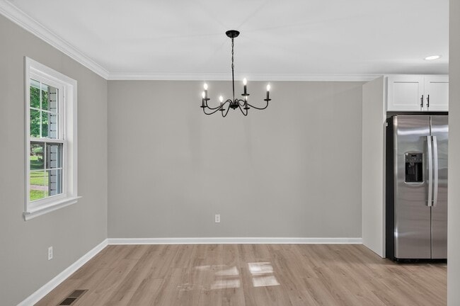 Building Photo - 9512 Heathwood Dr