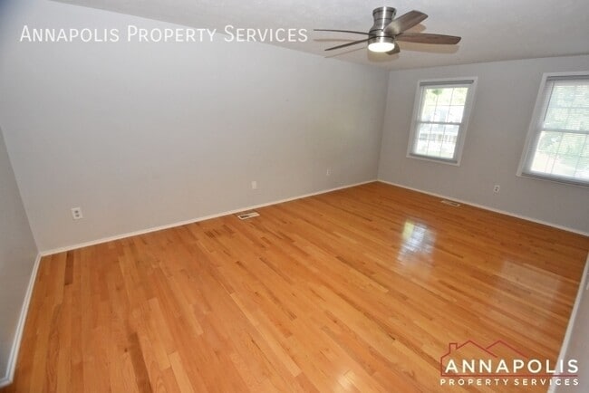 Building Photo - 528 Bay Green Dr