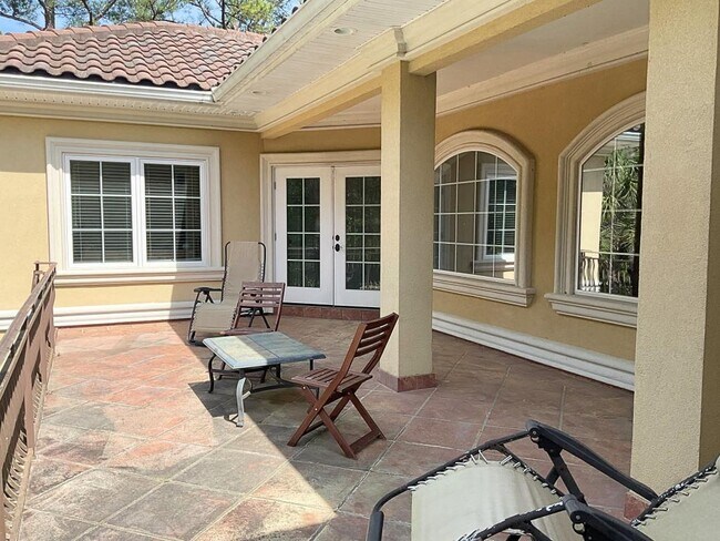 Building Photo - 664 Oxbow Dr