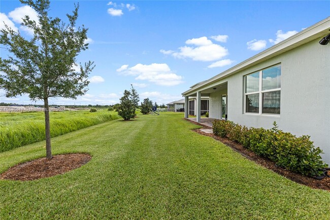 Building Photo - 10407 SW Captiva Dr