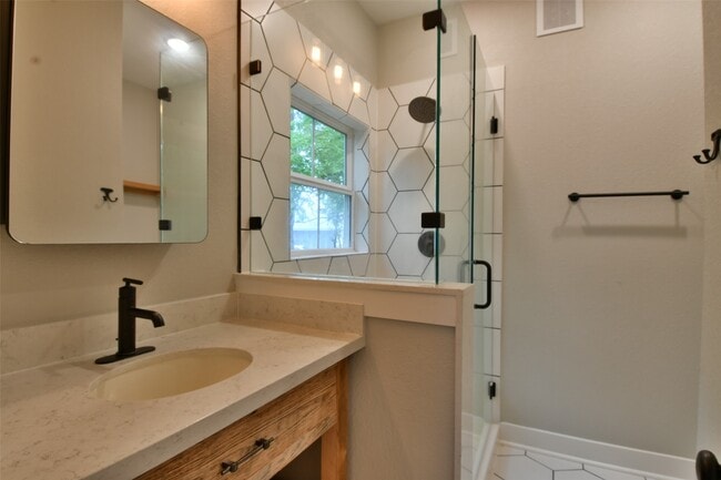 Building Photo - 4875 Main St