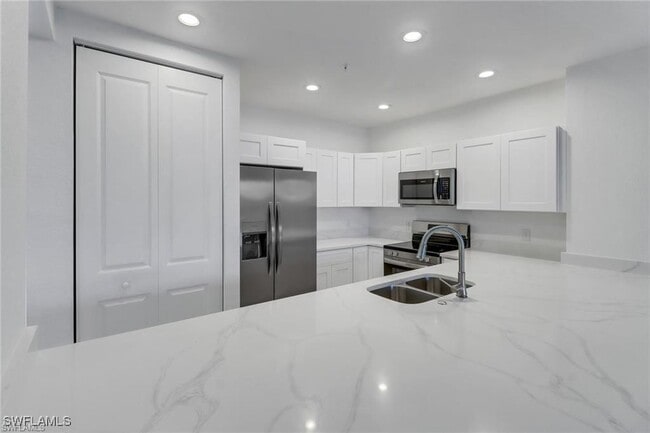 Building Photo - 1803 Samantha Gayle Wy
