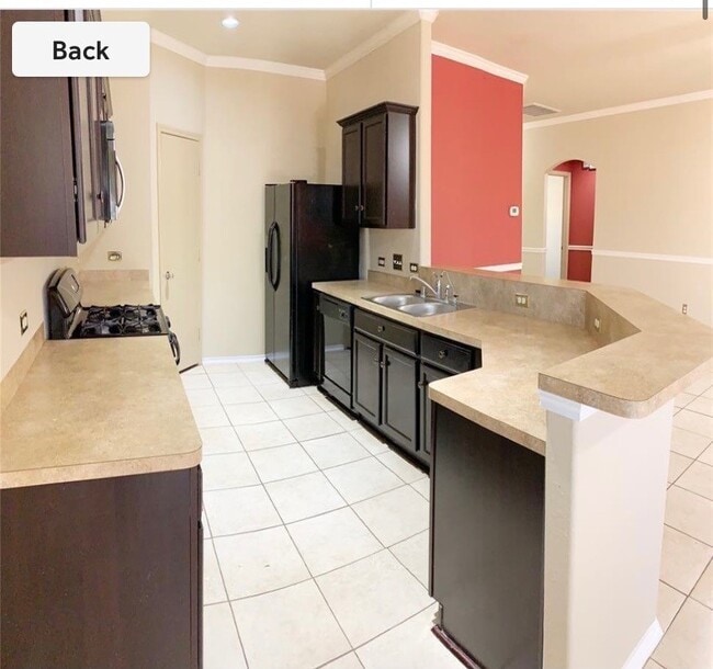 Building Photo - 5603 Sunfall Bend Ln