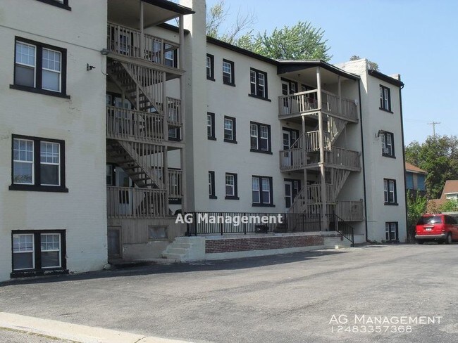 Building Photo - 24 Lincoln St