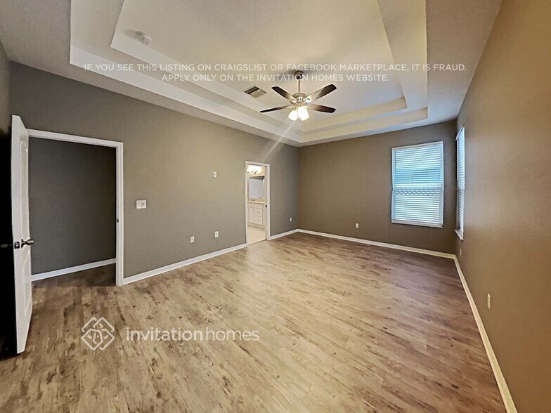 Building Photo - 2350 Amberside Way