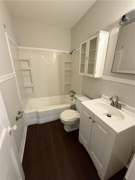 Building Photo - 3062 Fendley Ave