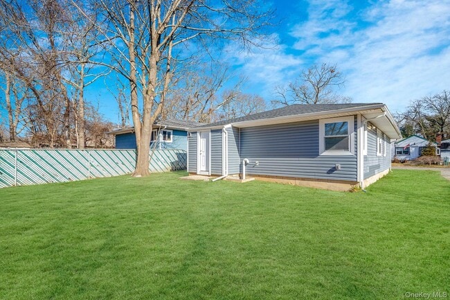 Building Photo - 18A Broadway