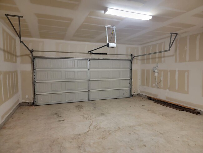 2 Car Garage - 208 Magna Ln