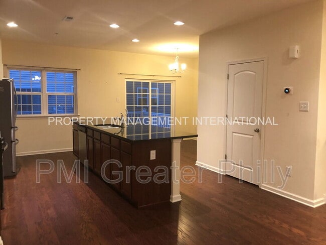 Building Photo - 106 Mercer Ct