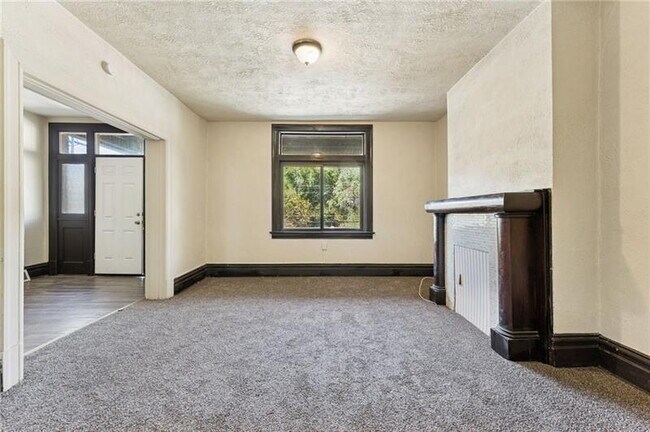Building Photo - Pittsburgh Section 8 Housing Available NOW