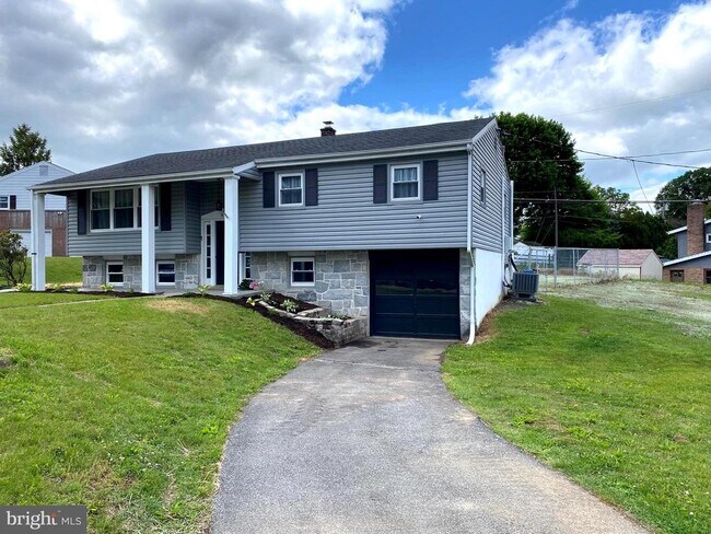 Building Photo - 425 Weidman Ave