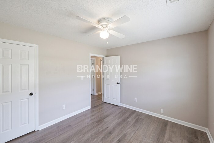 Building Photo - 104 Dana Dr