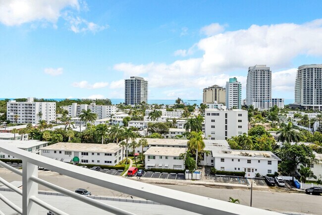 Building Photo - 612 Bayshore Dr