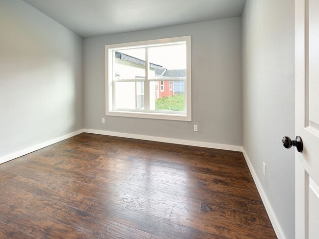 Building Photo - 11th - VPM415E-5