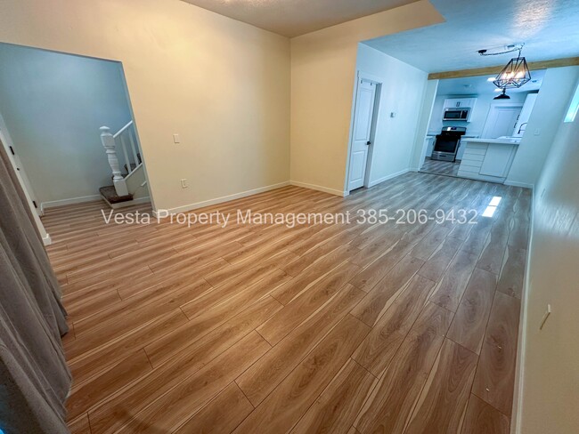 Building Photo - 2538 Orchard Ave