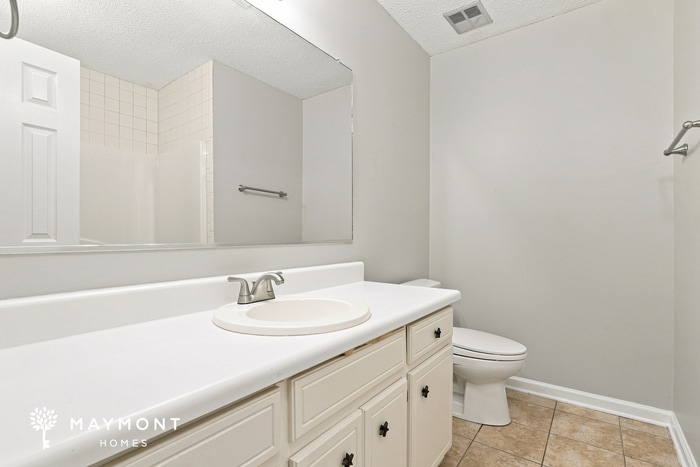 Building Photo - 4011 Villa Ln