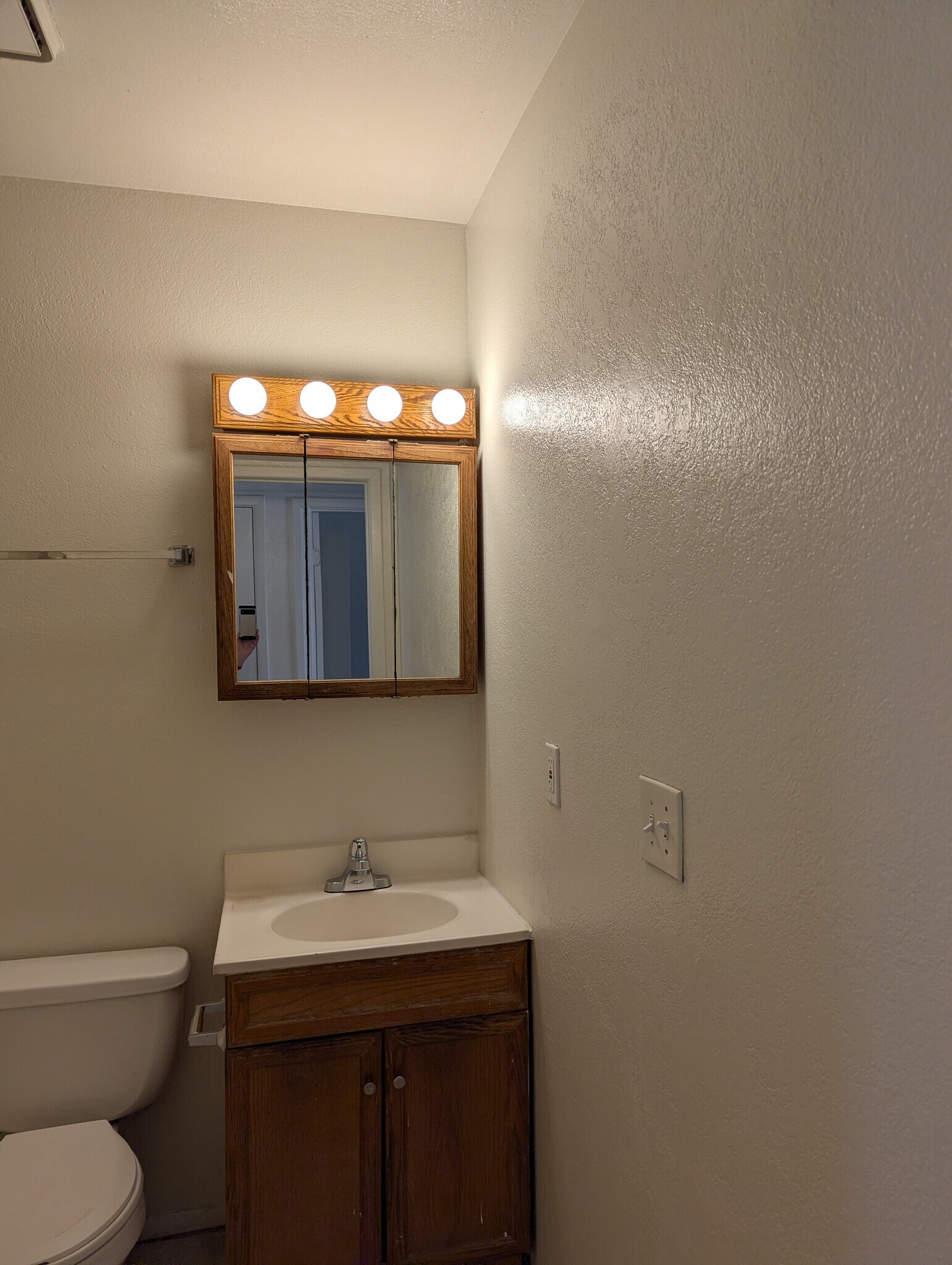 Building Photo - 343 N 93rd St