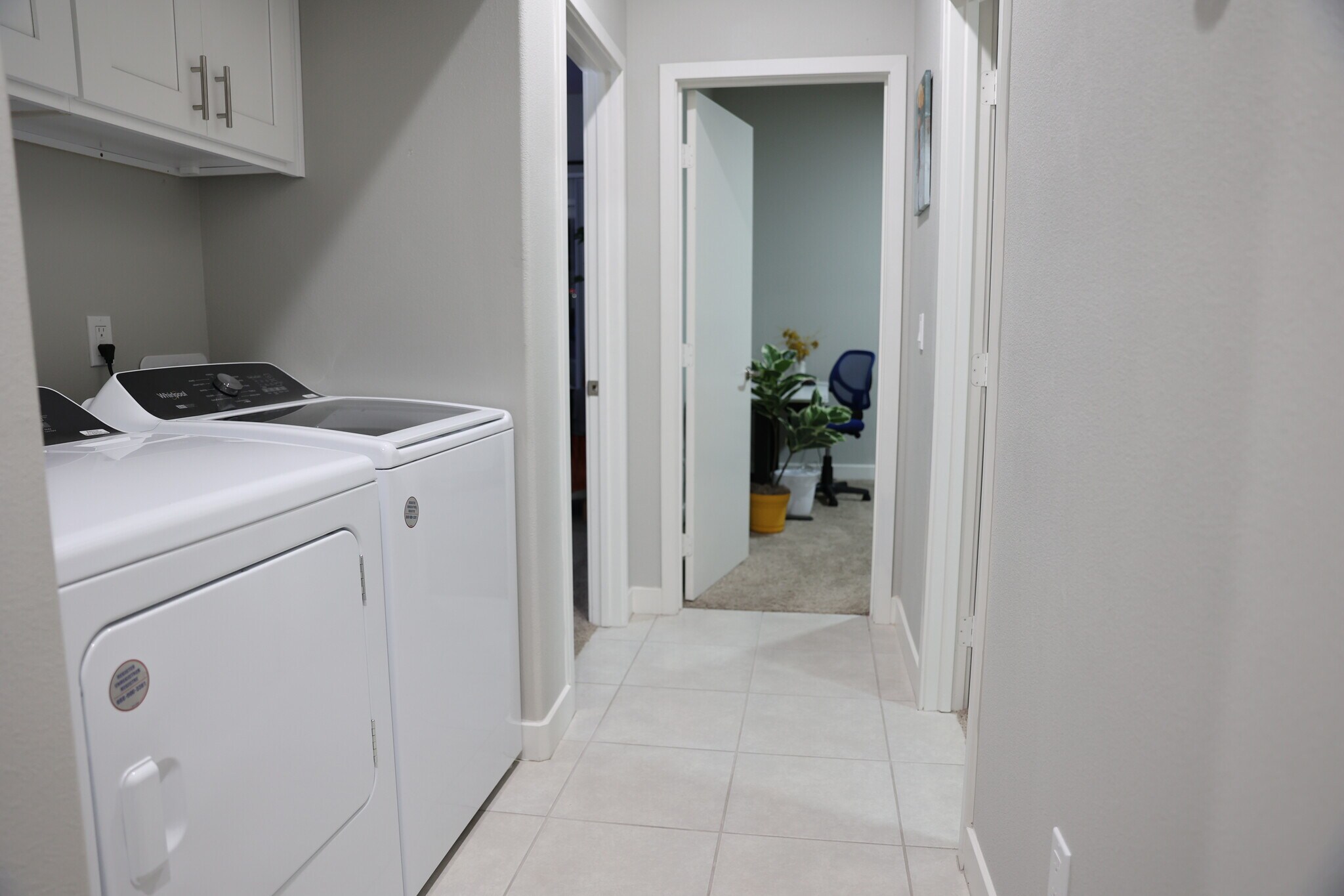 Building Photo - 13826 Caliente Dr