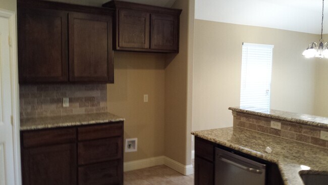 Building Photo - 8830 Kiowa- 2016 Custom Built Home!!!