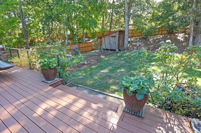 Building Photo - 2785 Malibu Way