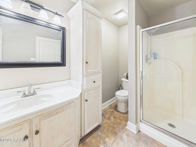 Building Photo - 430 Planters Row