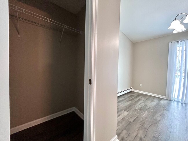 Building Photo - 3924 Kenowa Ave