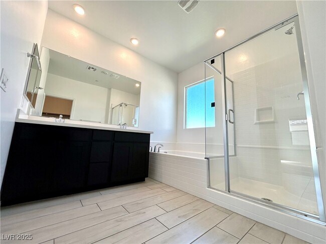 Building Photo - 839 Nova Heights St