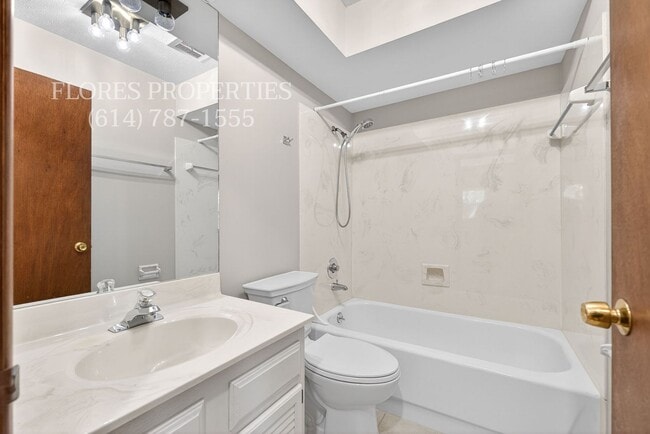 Building Photo - Newly Remodeled, Spacious House, 2 Car Garage