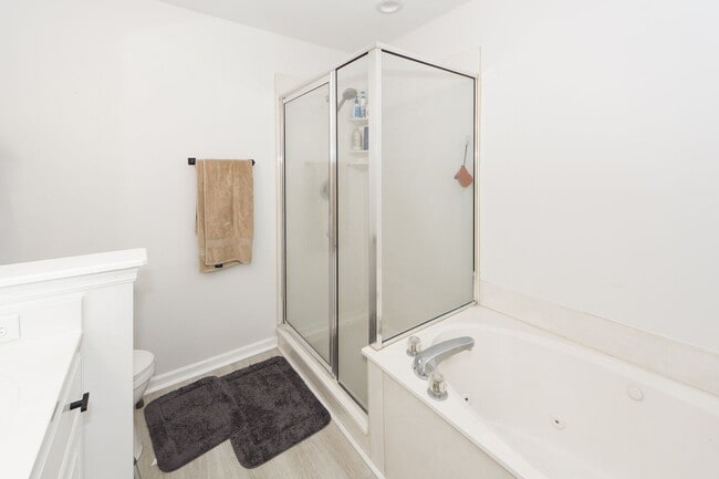 Building Photo - 4 Bedroom 2.5 Bath House in Woodland Lakes - Goose Creek