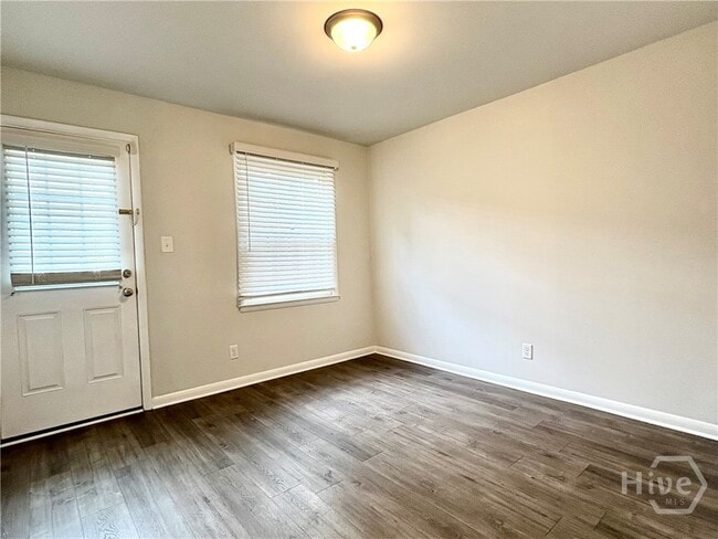 Building Photo - 455 Mall Blvd