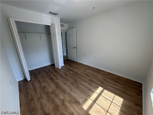 Building Photo - 9101 Gervais Cir