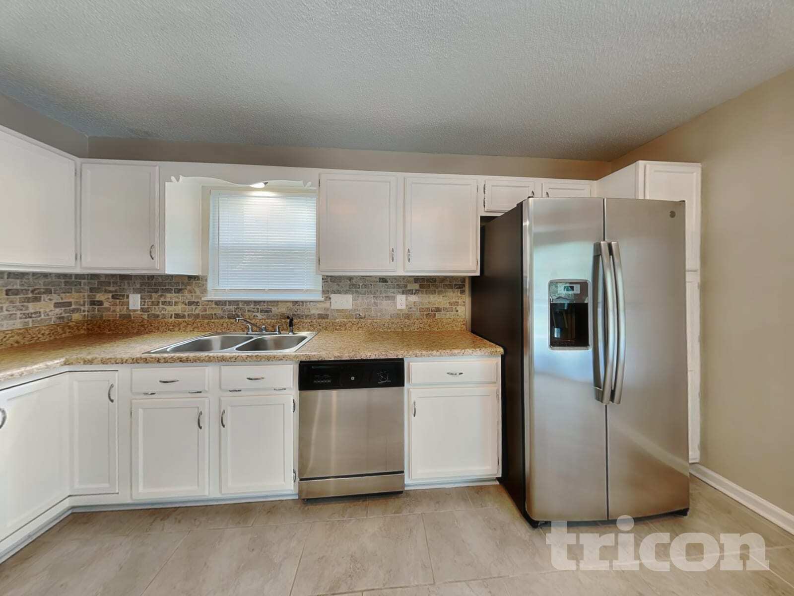 Building Photo - 9708 Kent Village Dr