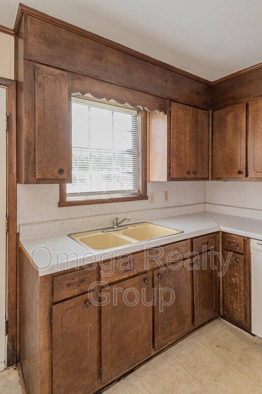 Building Photo - 1530 Warrior Rd