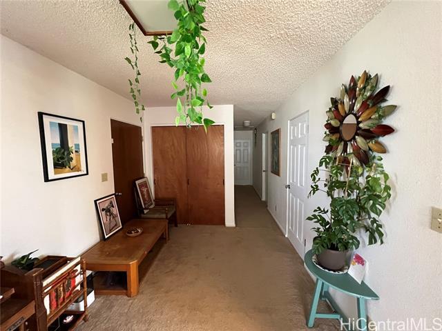 Building Photo - 2650 E Manoa Rd