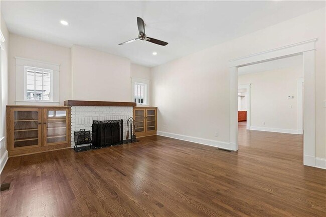 Building Photo - 1511 McLendon Ave NE