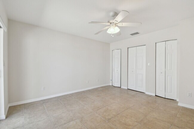 Building Photo - 345 Capri Blvd