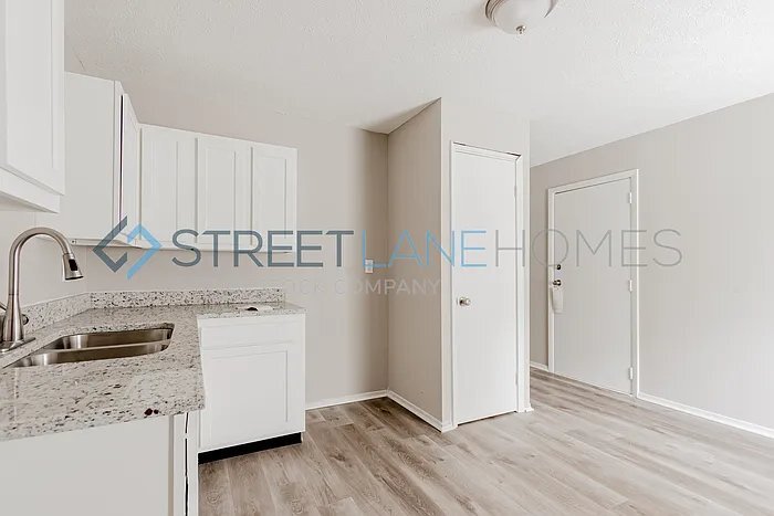 Building Photo - 8019 Roy Rd