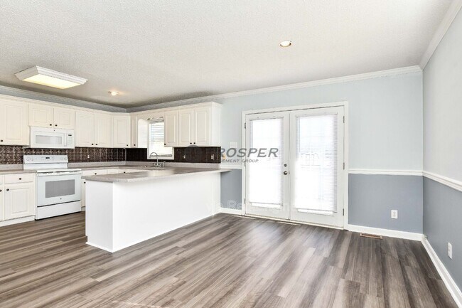 Building Photo - 1082 Hampton Rd