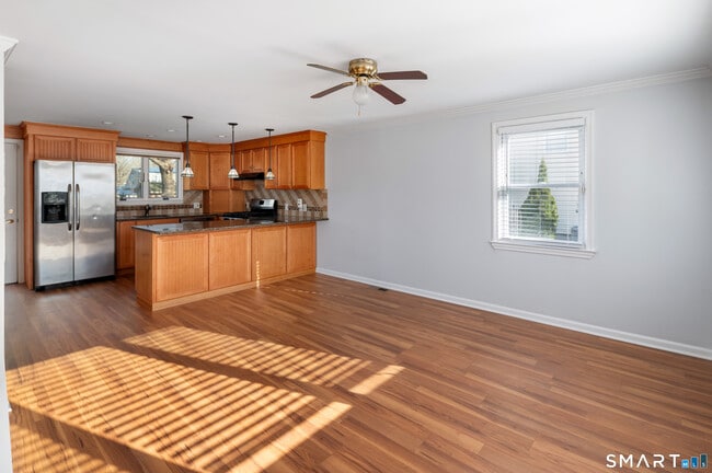 Building Photo - 37 Gaymoor Dr