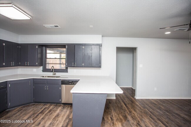 Building Photo - 6803 Avenue W