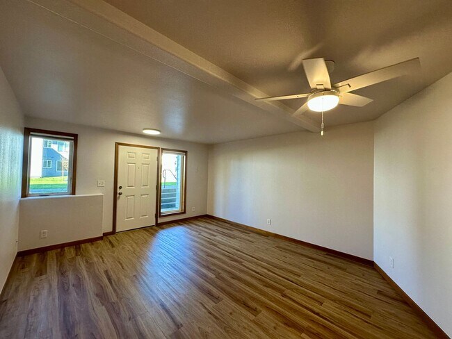 Building Photo - 4244 Wintergreen Cir