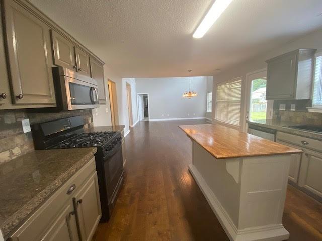 Building Photo - 418 Silverleaf Ln