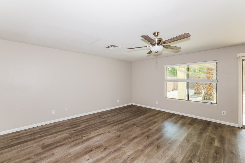 Building Photo - 8623 N 68th Dr