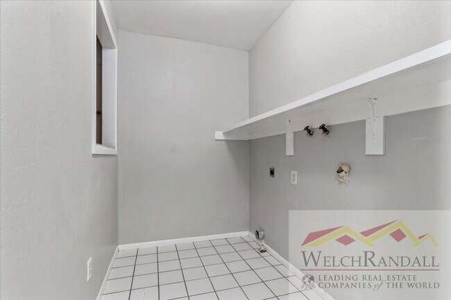 Building Photo - Beautiful Rental Home in Highland