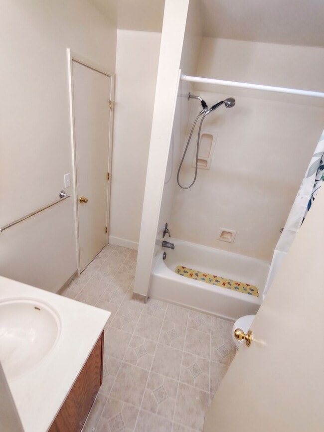 Building Photo - 8525 Bandon Dr