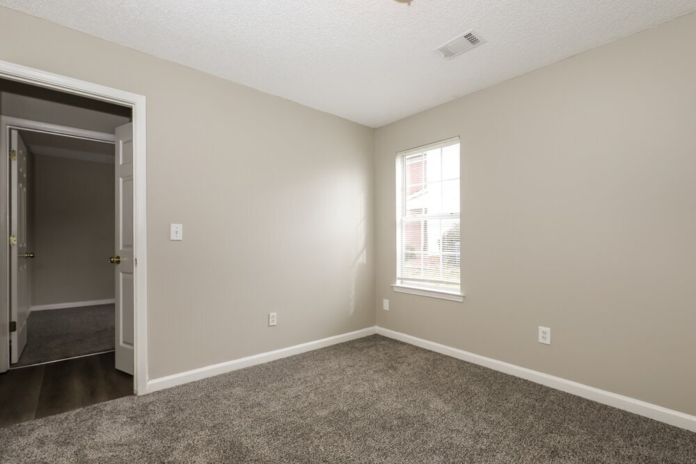 Building Photo - 1921 Boatswain Dr