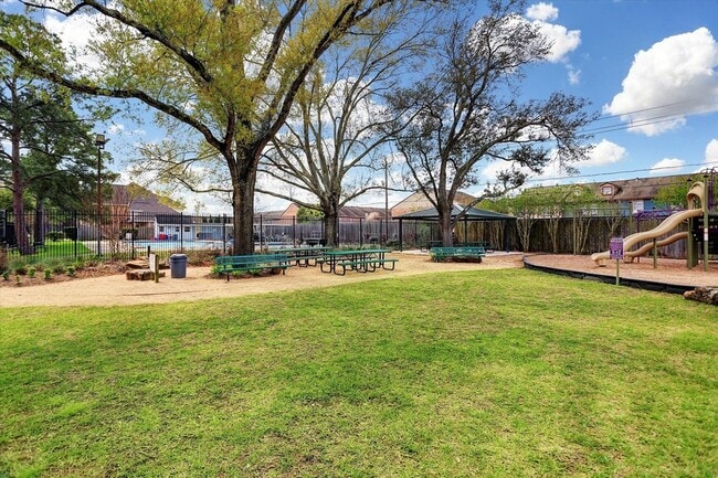 Building Photo - 14127 Britoak Ln